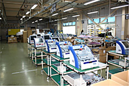 情報端末機器製造フロアー